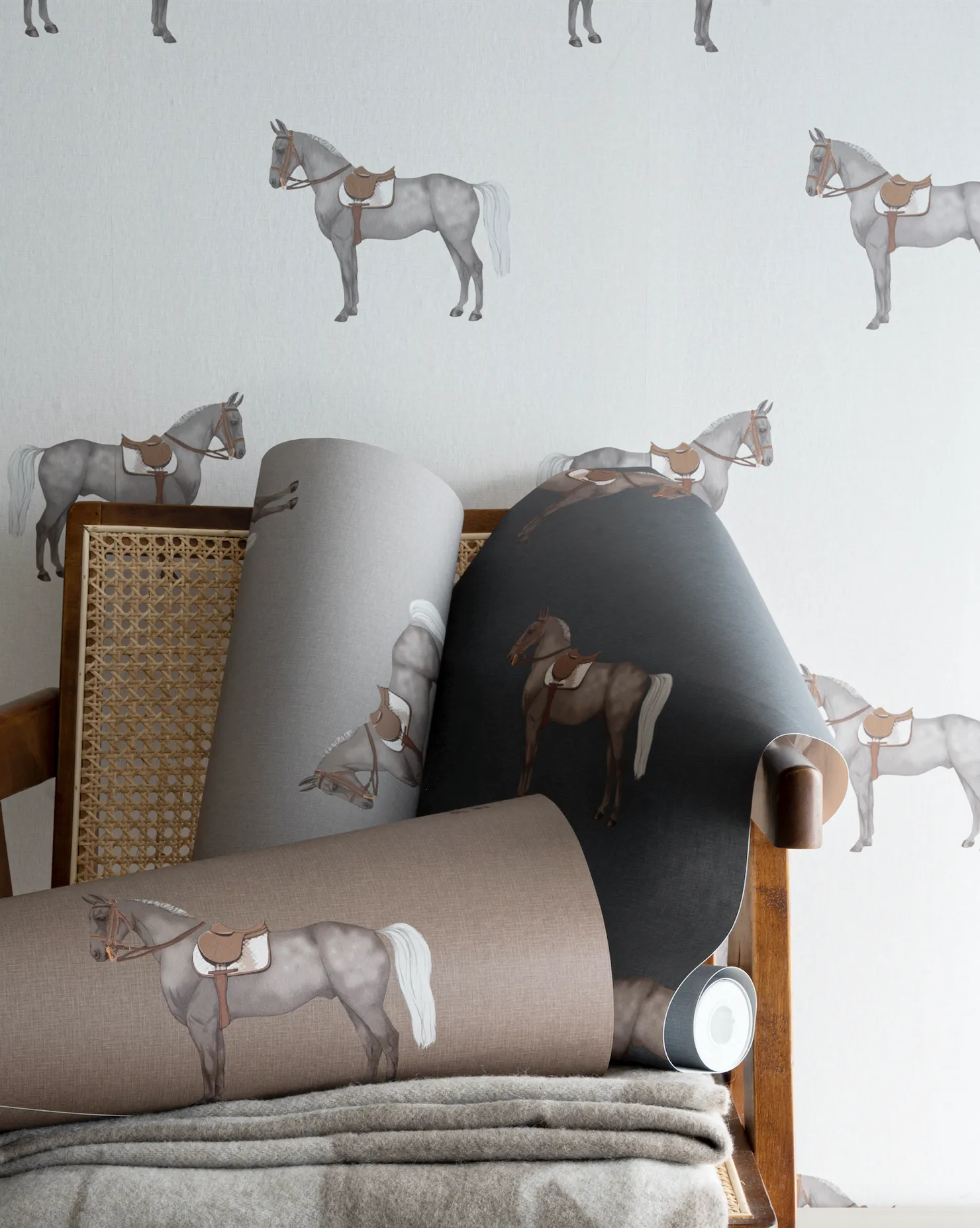 17-09-007-50 Wallpaper Petit Horse Dark Gray