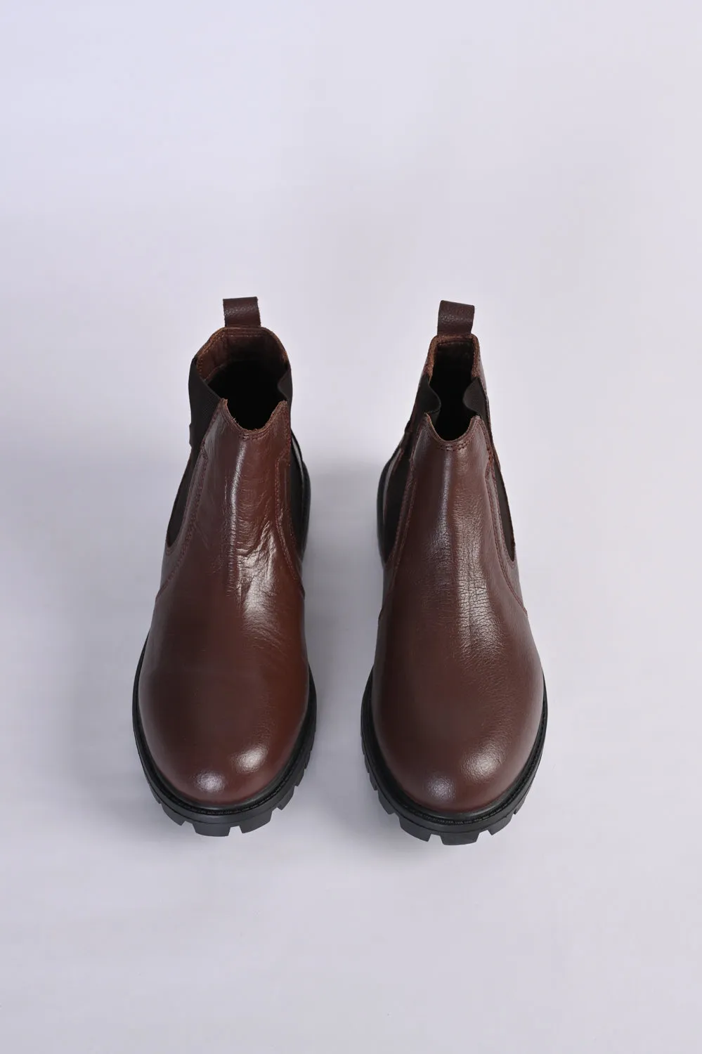 CHELSEA BOOTS