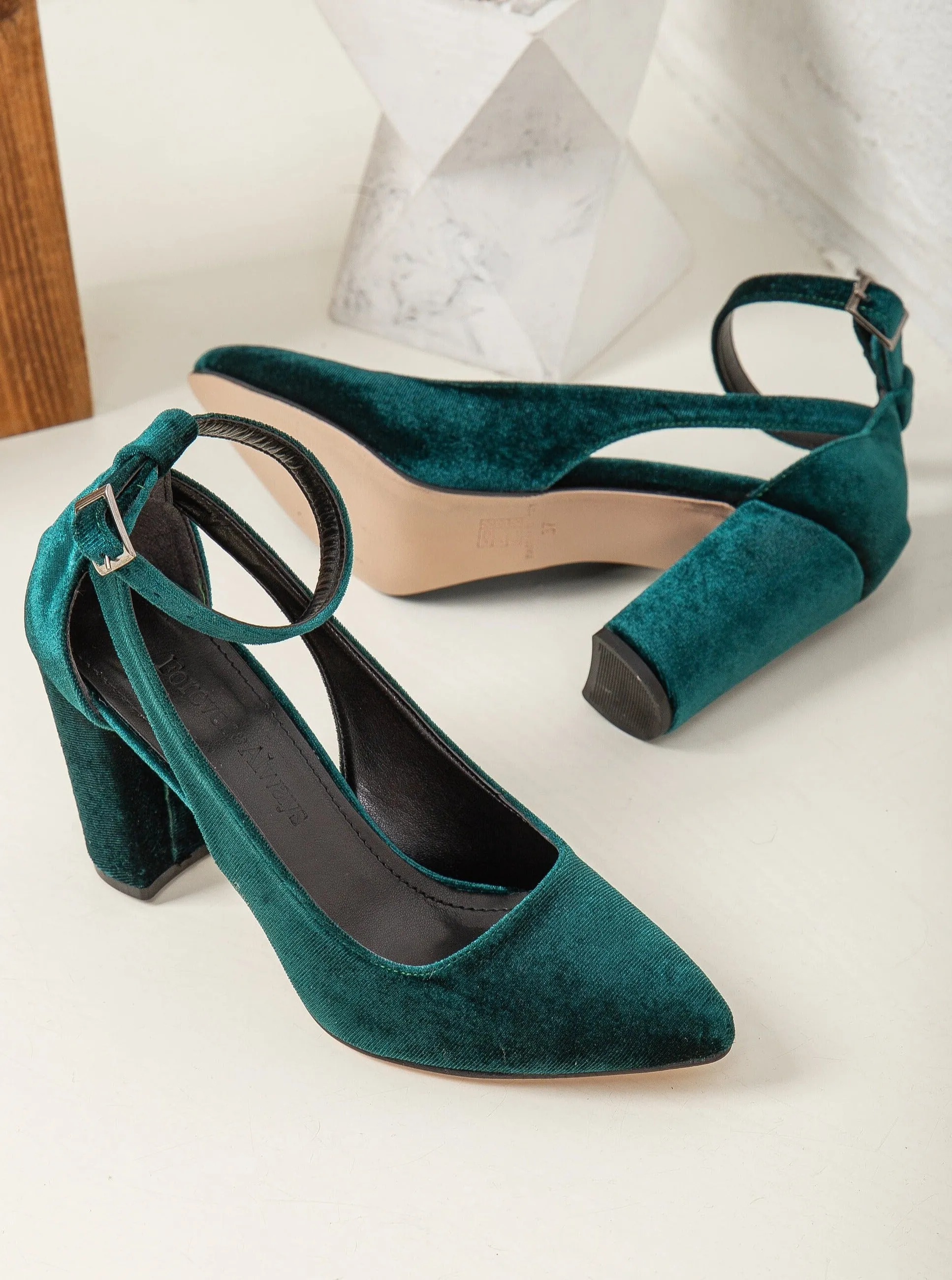 Coralie - Green Velvet Shoes with Ribbon