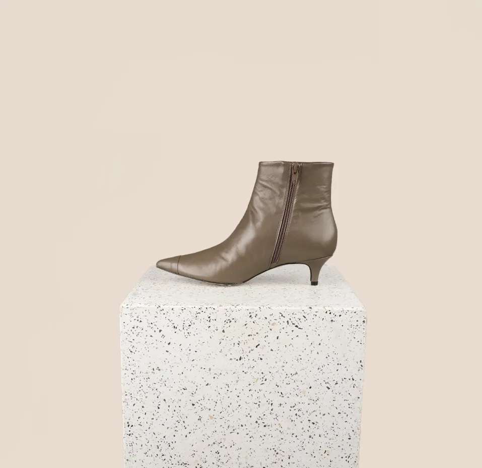 Mantova -  Taupe Leather