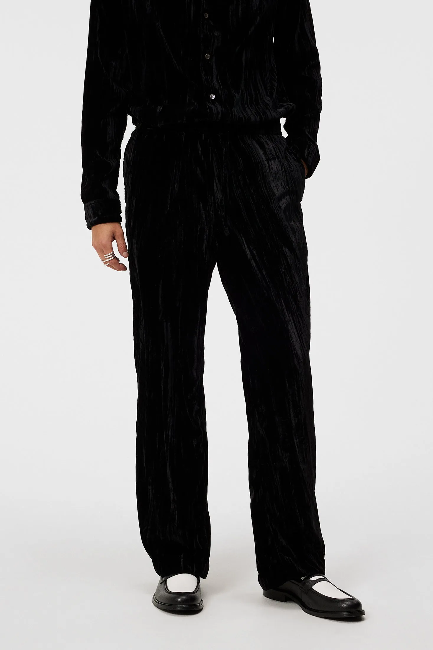 Noah Wide Velvet Pants / Black