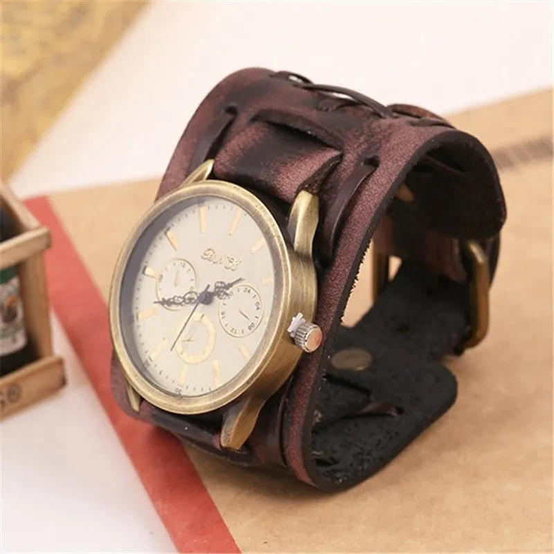 Retro Cowhide Punk Wrist Watch