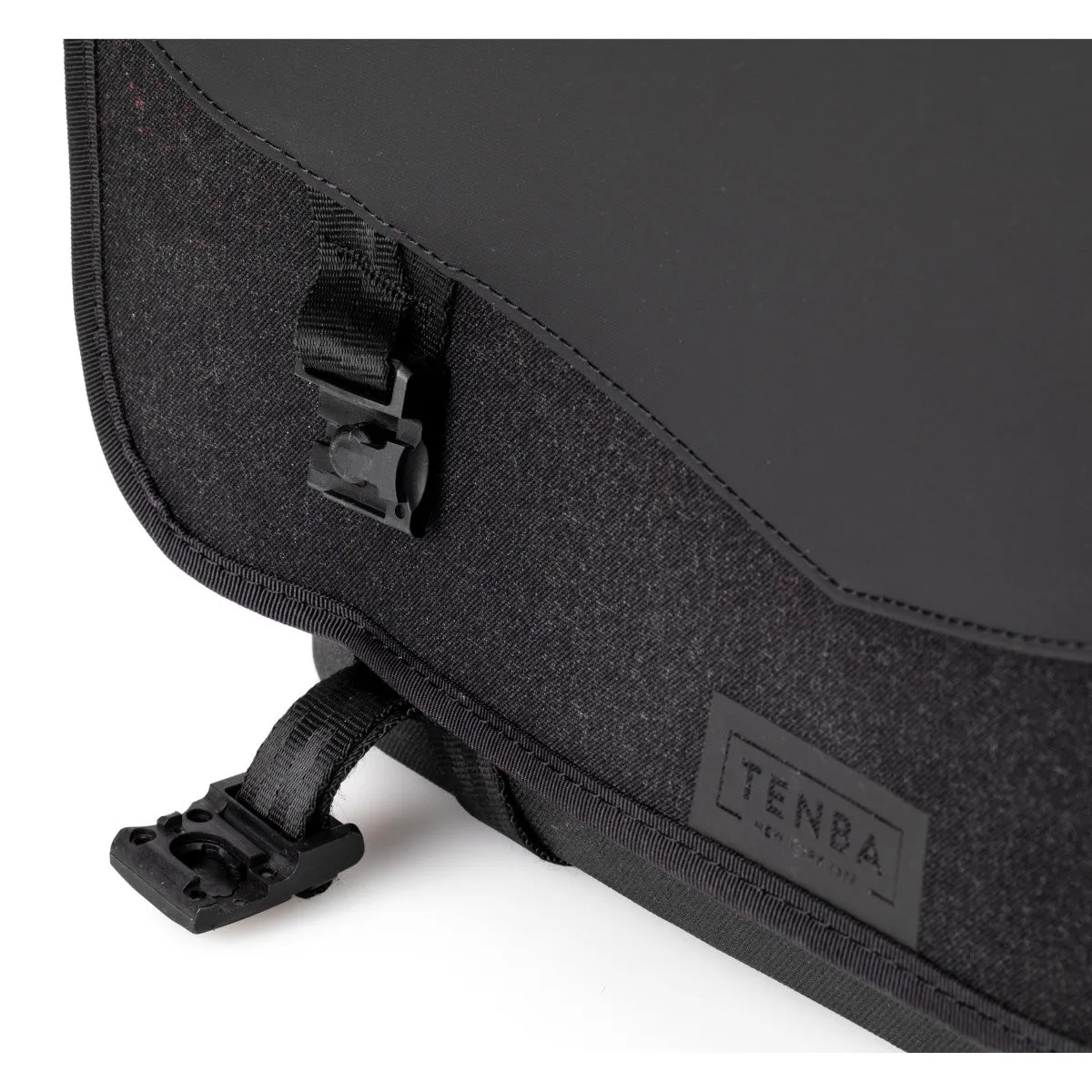 Tenba DNA 16 Slim Messenger Bag